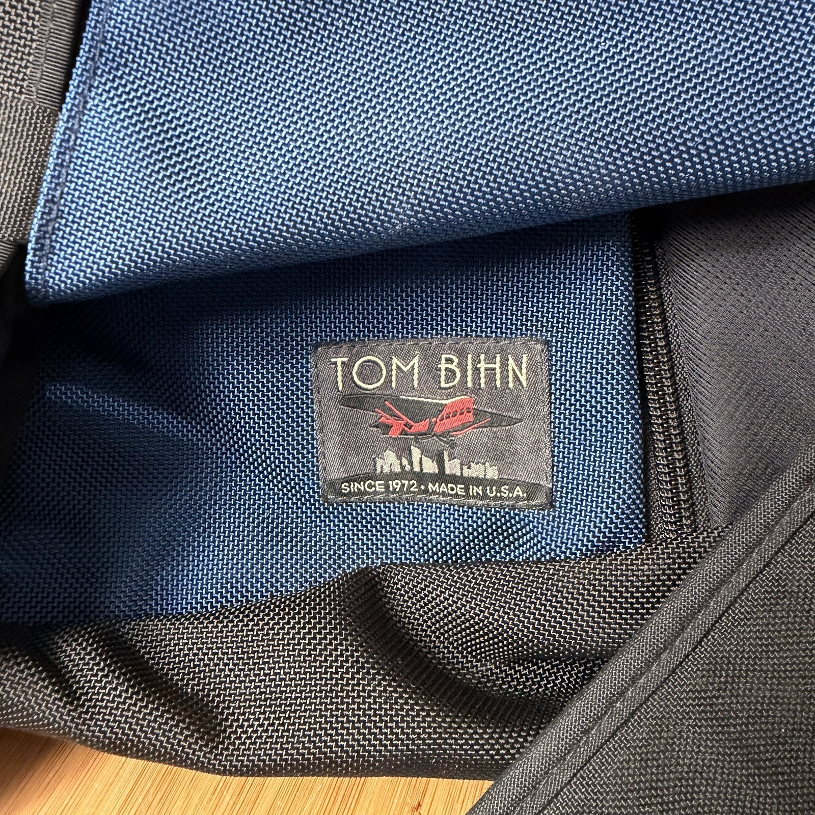 Tom Bihn Super Ego Messenger Bag Made In Usa Large Nylon Laptop Bag — image 3 of 6